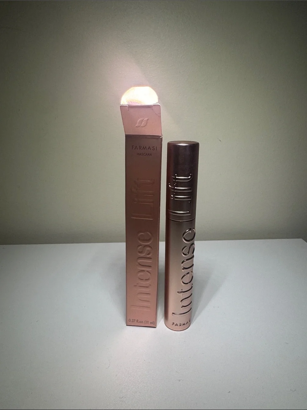 Farmasi sleek mascara